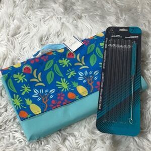 🟢3 for $20 PICNIC blanket and Clear straws w cleaner NWT